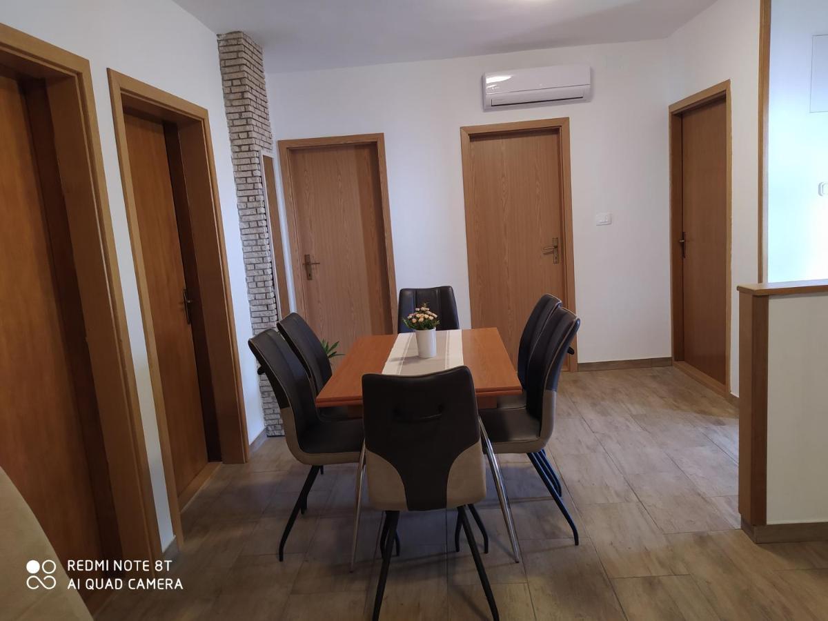 Apartmani Suzana Crikvenica Exterior foto