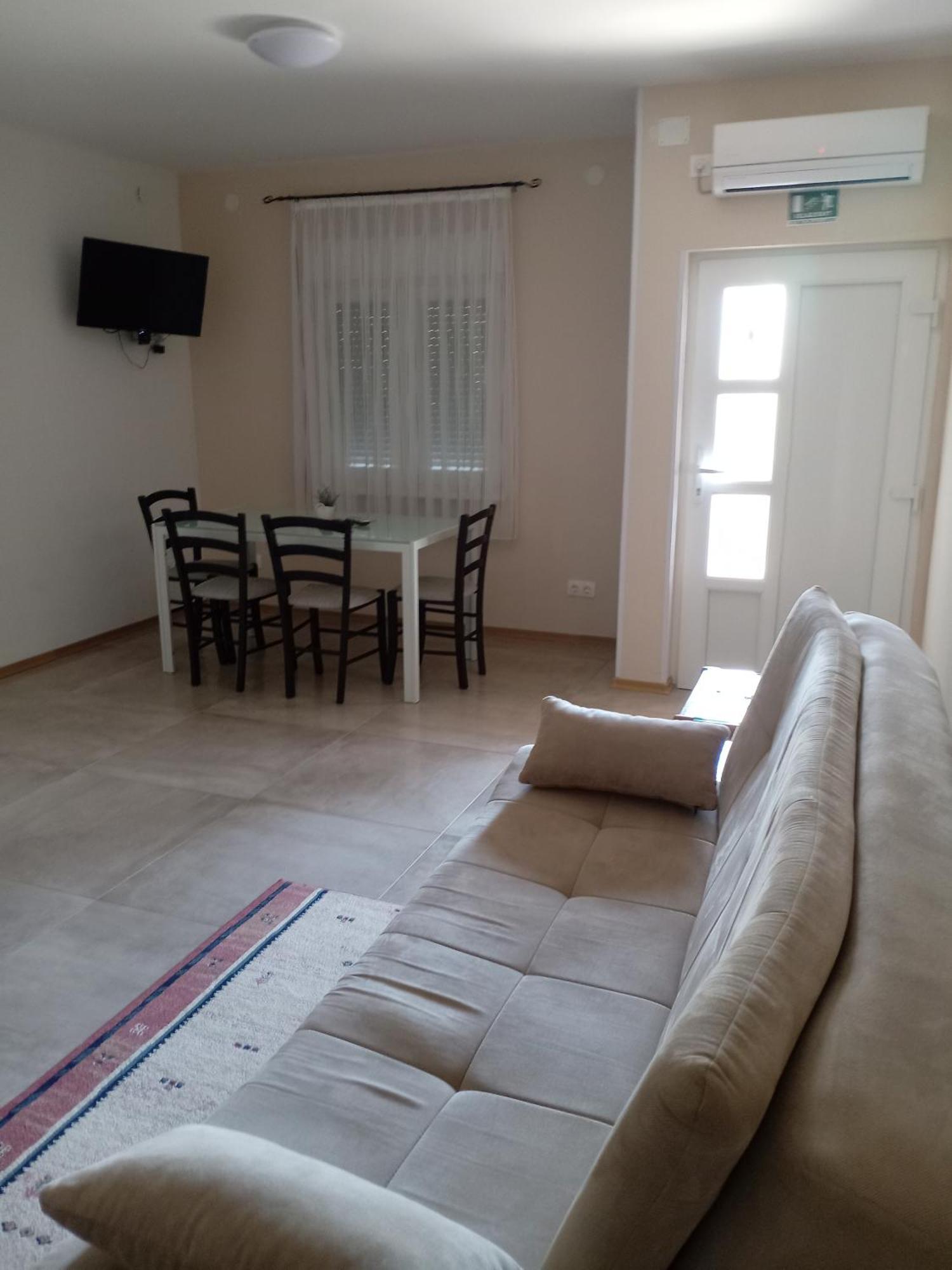 Apartmani Suzana Crikvenica Exterior foto